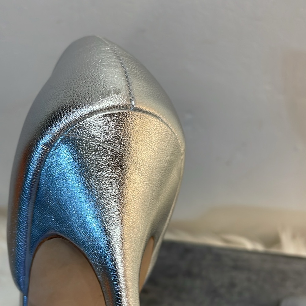 #0165 - Badgley Mischka Women's Silver Heels-Worn 1 time-7 - Picture 12 of 12